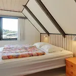 Pisana - 400m From The Sea By Interhome