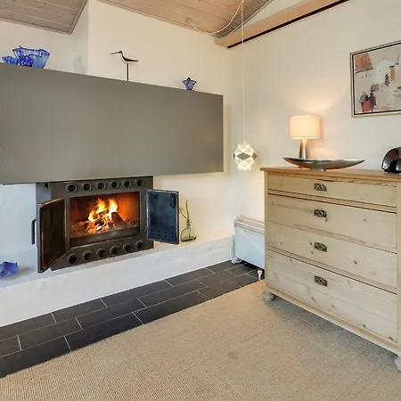 Pisana - 400m From The Sea By Interhome *