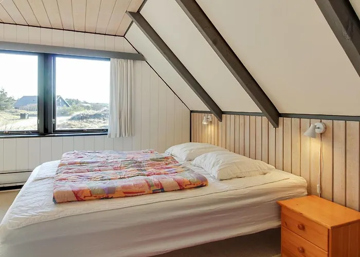 Pisana - 400m From The Sea By Interhome